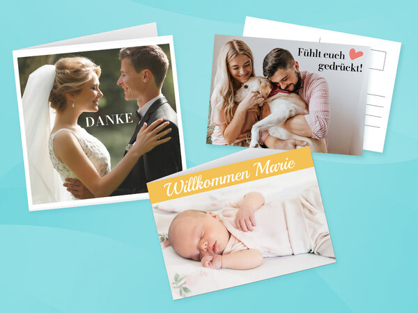 Drei Grußkarten mit Fotos: Hochzeitspaar mit ‚DANKE‘, Baby mit ‚Willkommen Marie‘, Paar mit Hund und ‚Fühlt euch gedrückt‘.