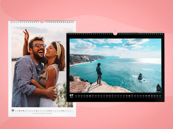 Zwei Wandkalender mit Spiralbindung und schlichten Designs mit großen Bildflächen. Motive: Pärchenfoto und Urlaubsbild.